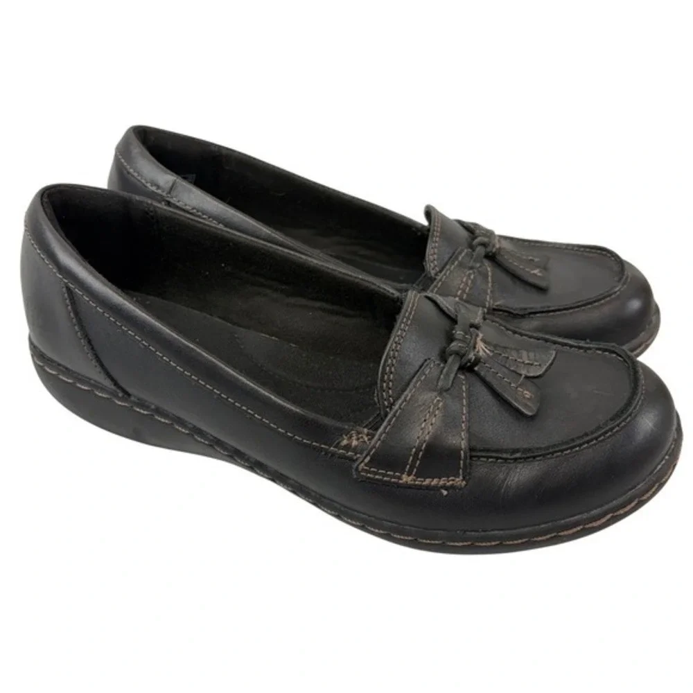 Clarks Womens‎ 8.5M Black Leather Loafers Tassel Slip-On Comfort Shoes Casual